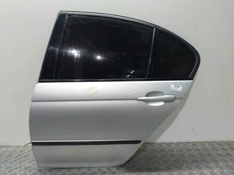 Recambio de puerta trasera izquierda para bmw serie 3 berlina (e46) 316i referencia OEM IAM  PLATA 