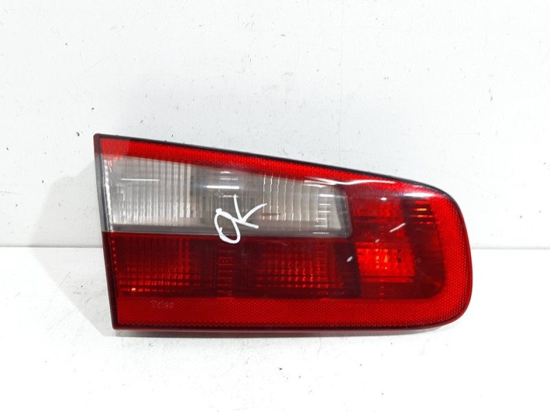 Recambio de piloto porton trasero izquierdo para renault laguna ii (bg0) authentique referencia OEM IAM   