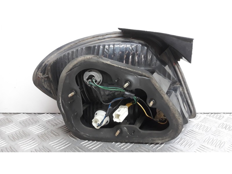 Recambio de piloto trasero derecho para hyundai coupe (rd) 1.6 fx referencia OEM IAM 9240227510  