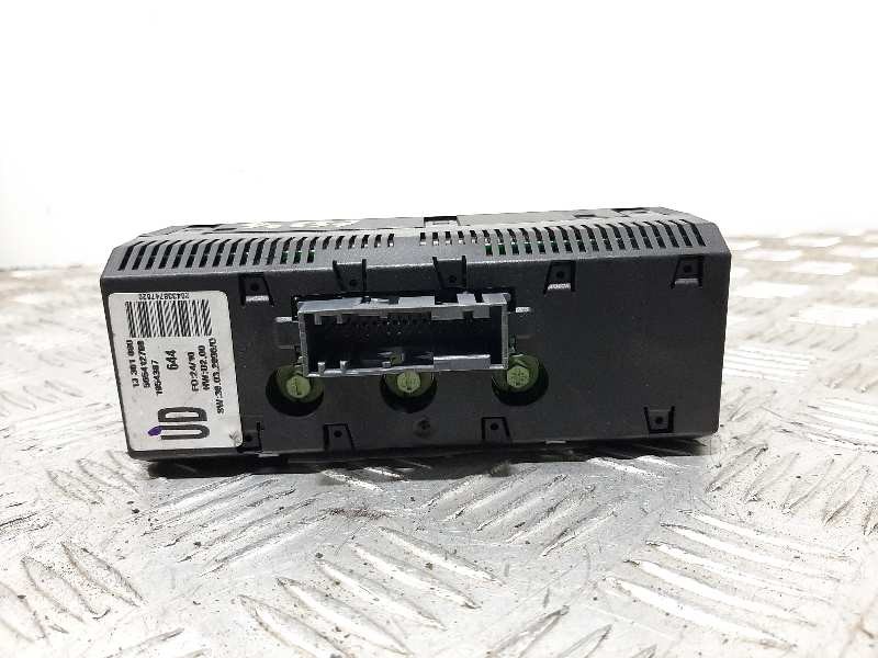 Recambio de pantalla multifuncion para opel corsa d cmon referencia OEM IAM 13301080  