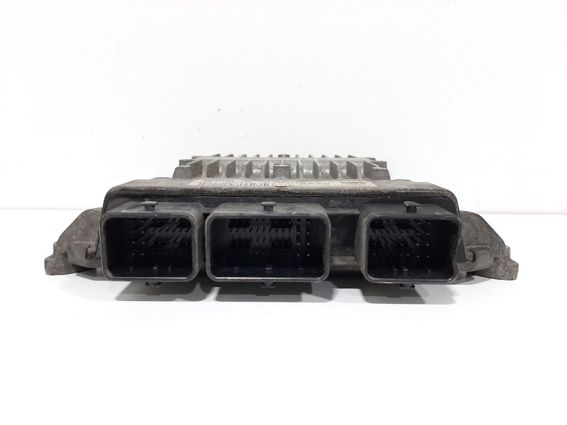 Recambio de centralita motor uce para ford fiesta (cbk) ambiente referencia OEM IAM   