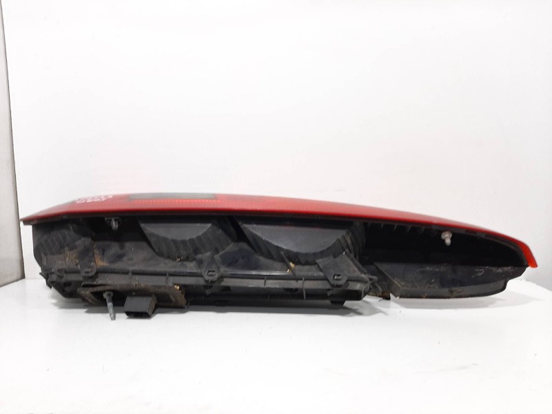 Recambio de piloto trasero derecho para ford fiesta (cbk) ghia referencia OEM IAM   