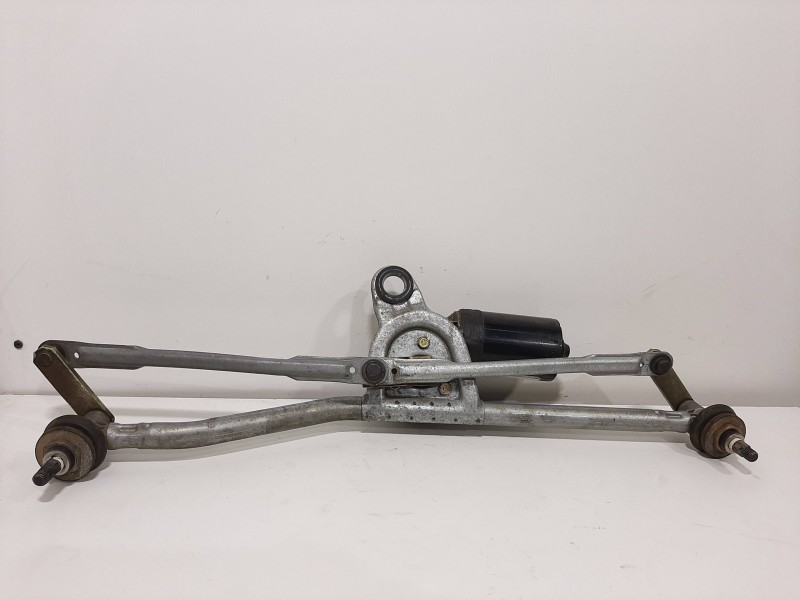 Recambio de motor limpia delantero para bmw serie 3 berlina (e46) referencia OEM IAM 67168372381  