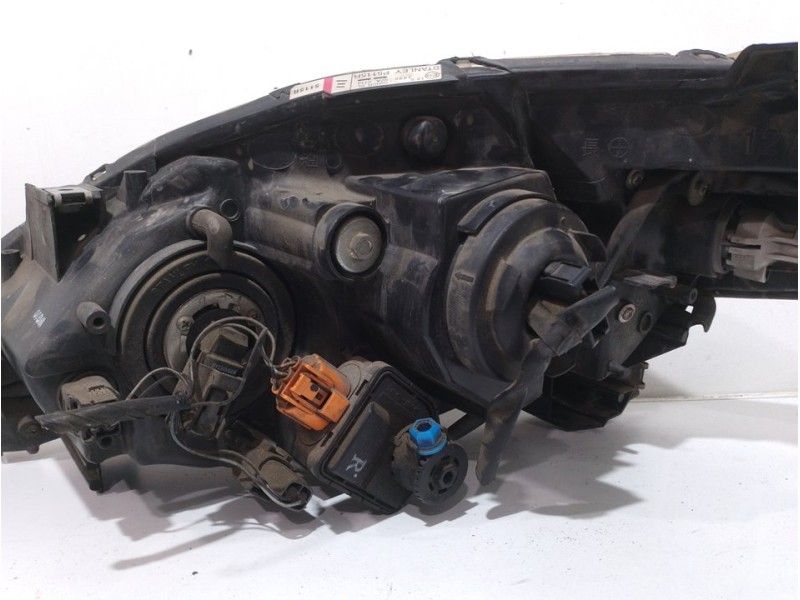 Recambio de faro derecho para mazda 5 berl. (cr) 2.0 crtd active+ (105kw) referencia OEM IAM   