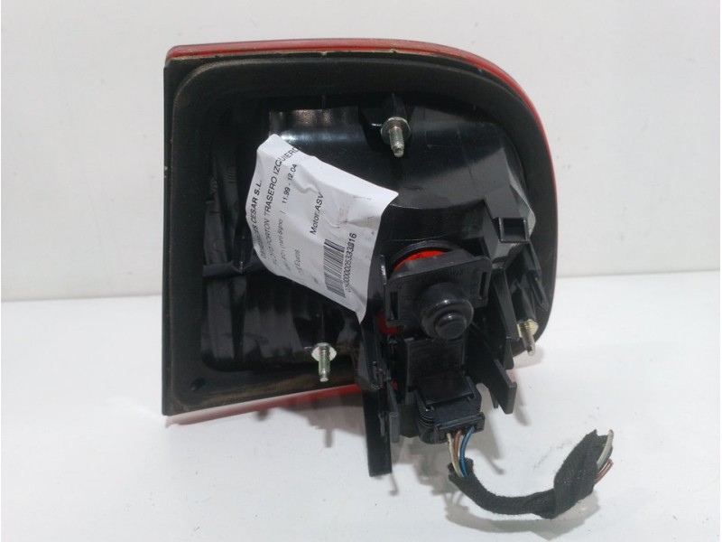 Recambio de piloto porton trasero izquierdo para seat leon (1m1) signo referencia OEM IAM   