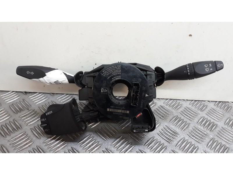 Recambio de mando multifuncion para ford fiesta (cbk) ambiente referencia OEM IAM PS2010311  