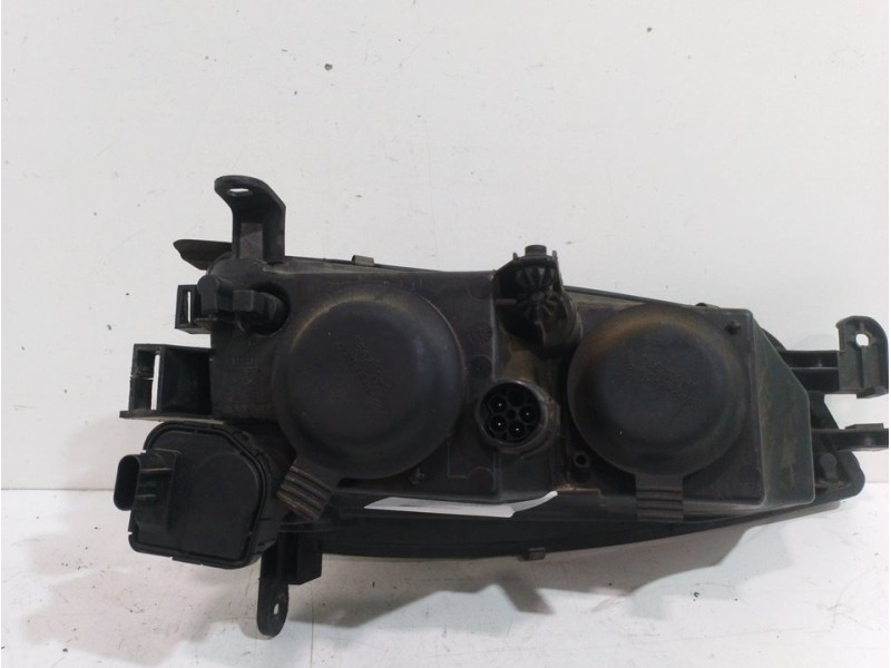 Recambio de faro izquierdo para opel vectra b berlina centenial referencia OEM IAM 90512711  
