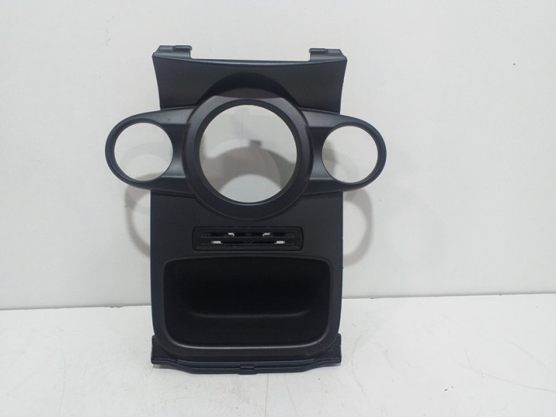 Recambio de salpicadero para ford fiesta (cb1) ambiente referencia OEM IAM C1BB18D422CBW  