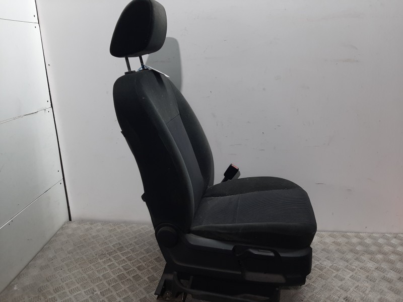 Recambio de asiento delantero derecho para ford focus c-max (cap) ambiente (d) referencia OEM IAM   