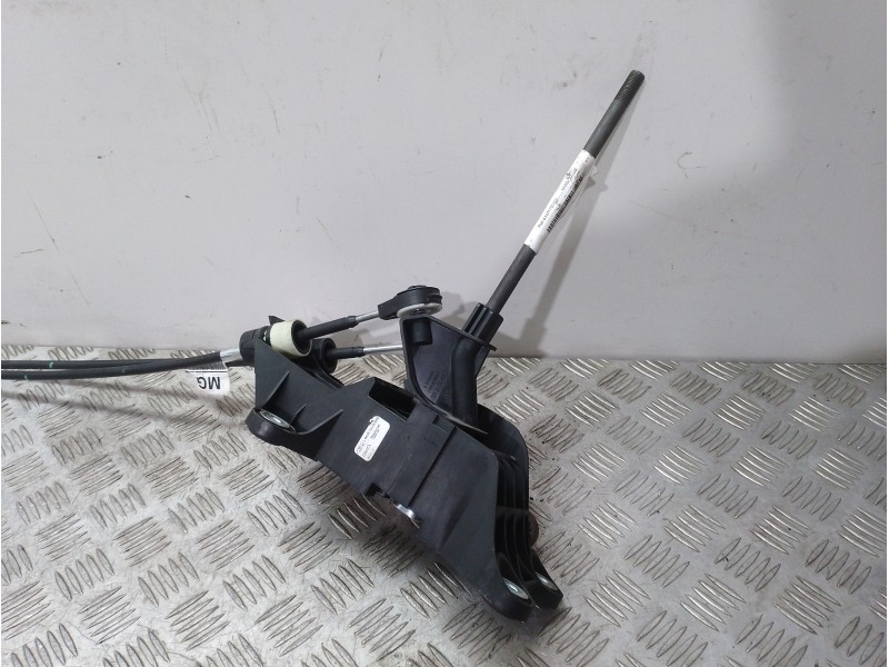 Recambio de palanca cambio para ford fiesta (cb1) ambiente referencia OEM IAM 8A6R7C453  