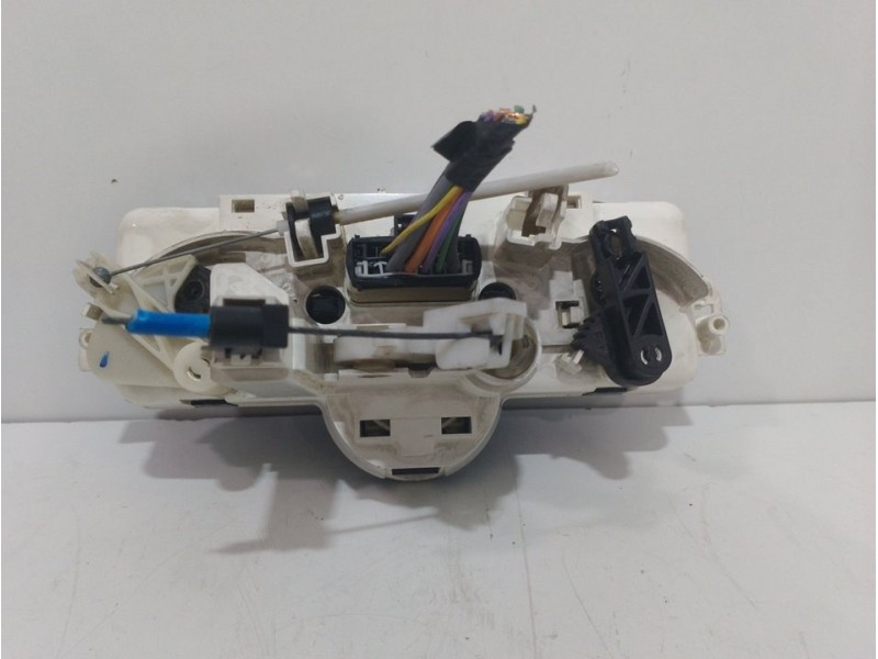 Recambio de mando calefaccion / aire acondicionado para renault clio iii confort dynamique referencia OEM IAM  030967W 