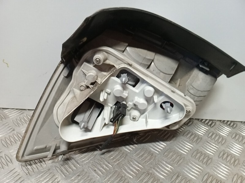 Recambio de piloto trasero derecho para opel astra h ber. cosmo referencia OEM IAM   