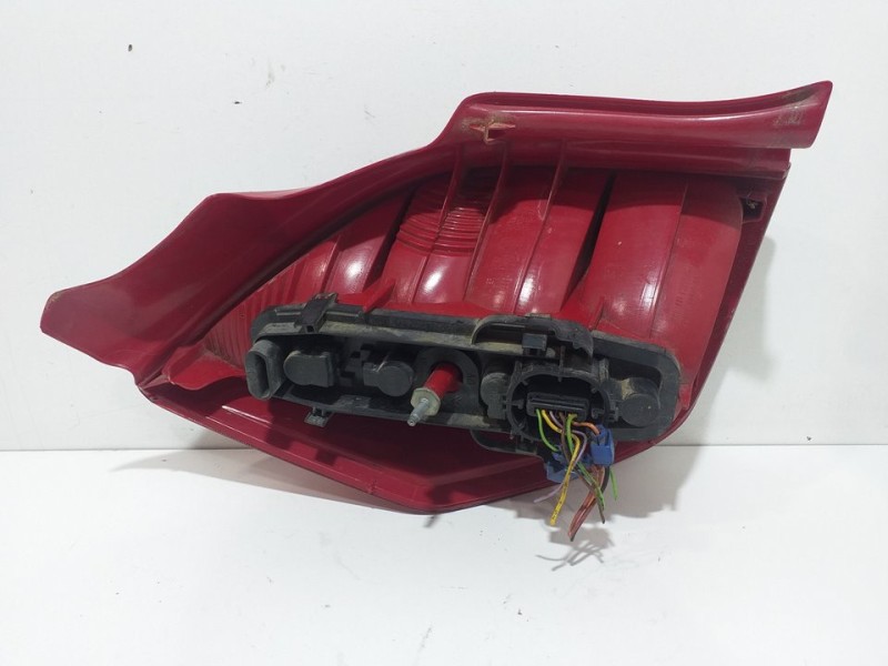 Recambio de piloto trasero derecho para citroën c2 vtr referencia OEM IAM   