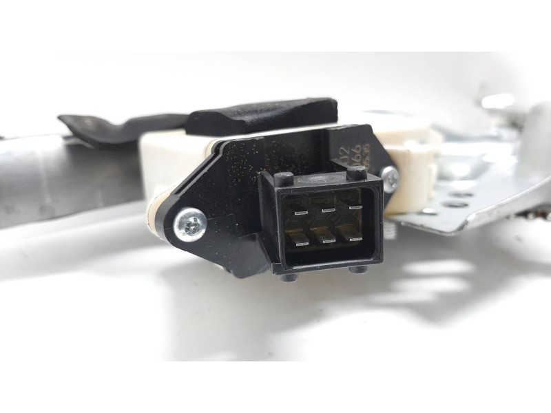 Recambio de elevalunas delantero derecho para opel vectra c berlina essentia referencia OEM IAM 93171821  