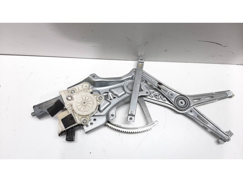 Recambio de elevalunas delantero derecho para opel vectra c berlina essentia referencia OEM IAM 93171821  