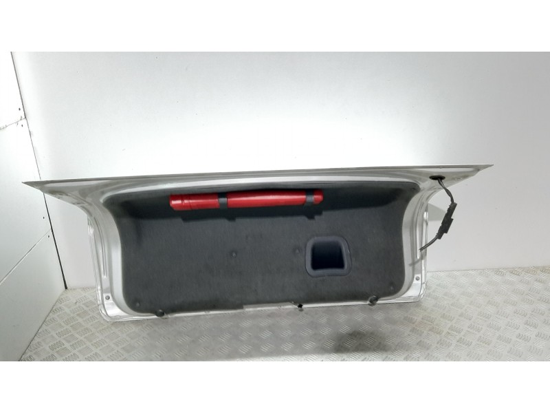 Recambio de porton trasero para opel vectra c berlina essentia referencia OEM IAM 93183936 PLATA 