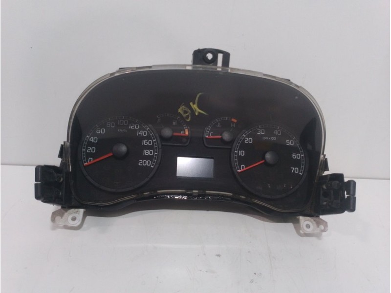 Recambio de cuadro instrumentos para fiat punto berlina (188) 1.2 8v active referencia OEM IAM 46833368  