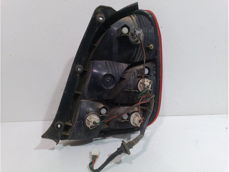 Recambio de piloto trasero izquierdo para kia carens 1.8 monovolumen referencia OEM IAM 0K2JB51160A  