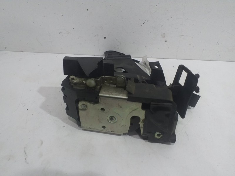 Recambio de cerradura puerta trasera derecha para ford fiesta (cbk) futura referencia OEM IAM   