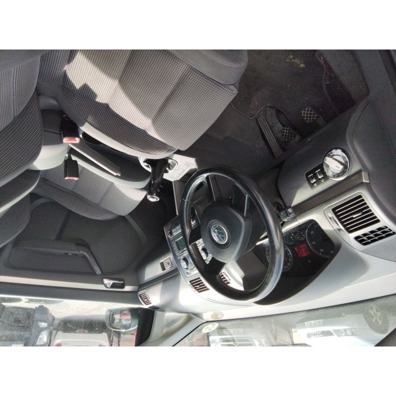 VOLKSWAGEN TOURAN (1T1, 1T2) - imagen 3