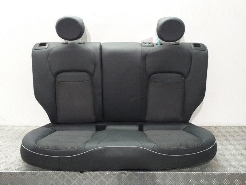Recambio de asientos traseros para fiat 500 x (334) referencia OEM IAM   
