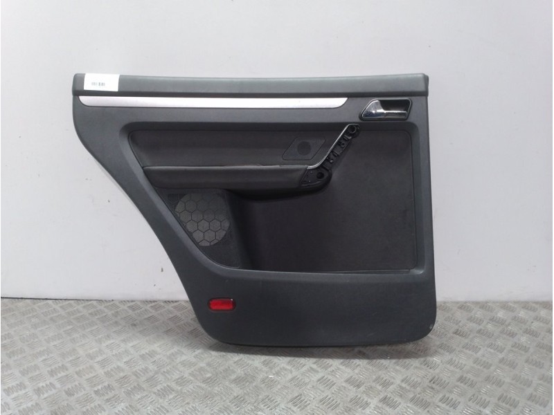 Recambio de guarnecido puerta trasera derecha para volkswagen touran (1t2) highline referencia OEM IAM 1T0867212DK  