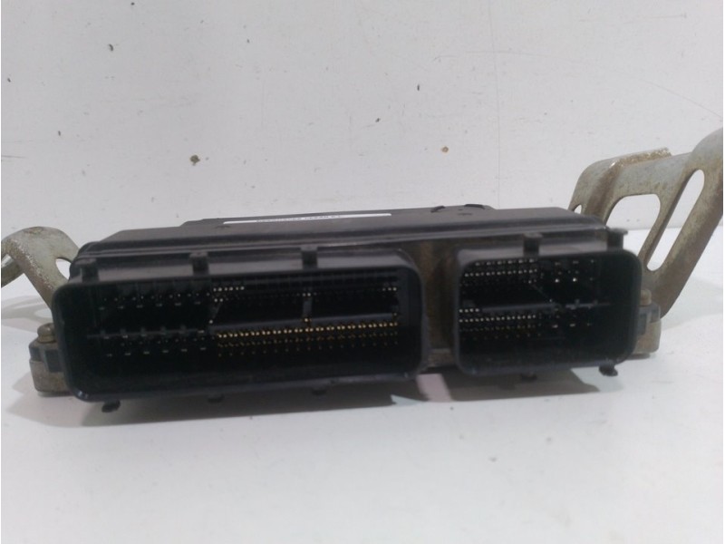 Recambio de centralita motor uce para toyota yaris (ksp9/scp9/nlp9) básico referencia OEM IAM 896610D310  