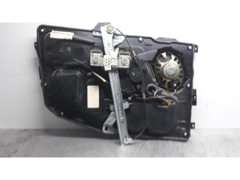 Recambio de elevalunas delantero derecho para ford fiesta (cbk) ambiente referencia OEM IAM 1567722  