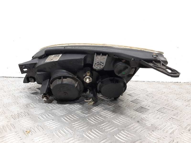 Recambio de faro derecho para citroën c5 berlina 2.0 hdi sx referencia OEM IAM   