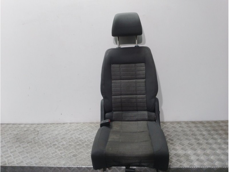 Recambio de asiento trasero izquierdo para volkswagen touran (1t2) highline referencia OEM IAM   