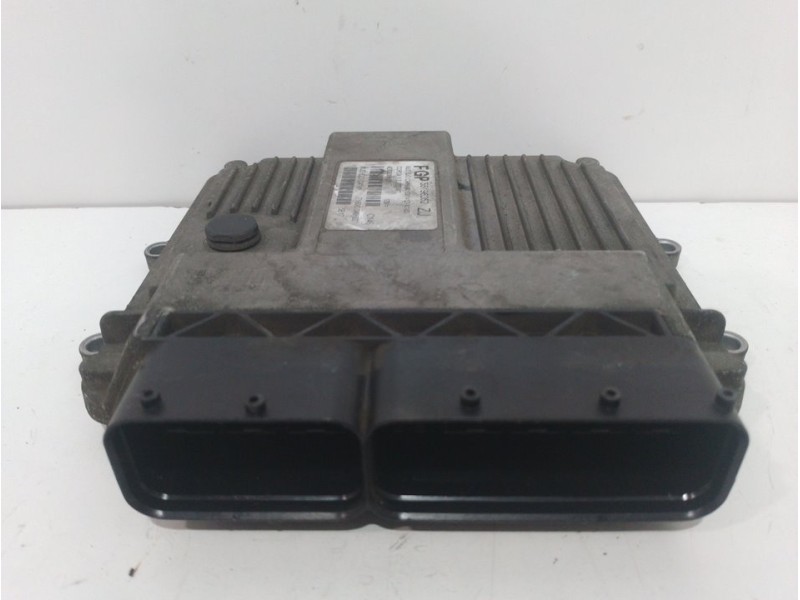 Recambio de centralita motor uce para opel corsa c cosmo referencia OEM IAM 55916352  