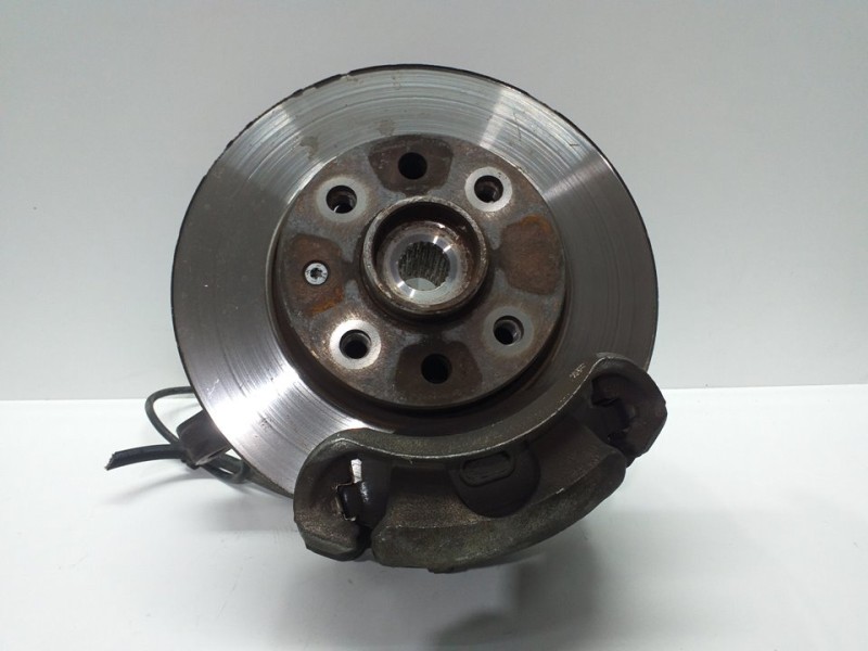 Recambio de mangueta delantera izquierda para opel corsa c cosmo referencia OEM IAM  GM13154317 