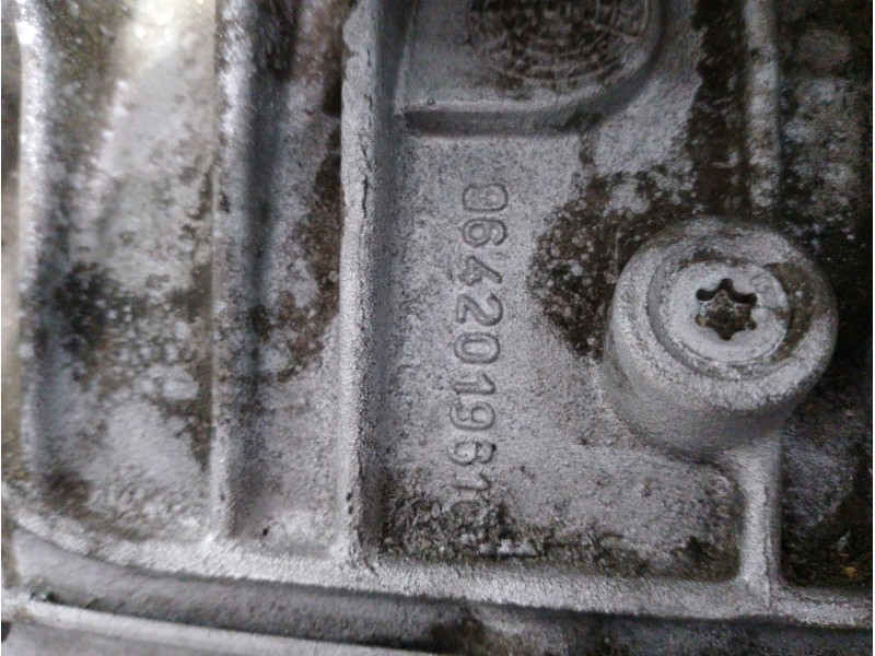 Recambio de caja cambios para peugeot 407 st confort referencia OEM IAM 20MB02  