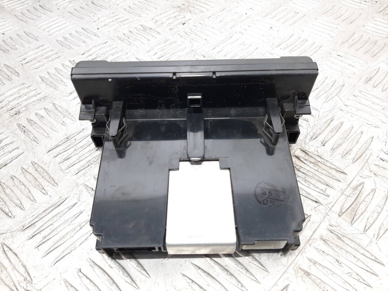 Recambio de pantalla multifuncion para volvo s40 berlina 2.4i kinetic referencia OEM IAM 69594030  