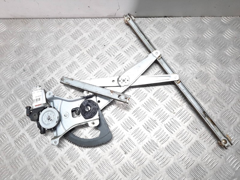 Recambio de elevalunas delantero derecho para daewoo kalos 1.2 se referencia OEM IAM 95015330  