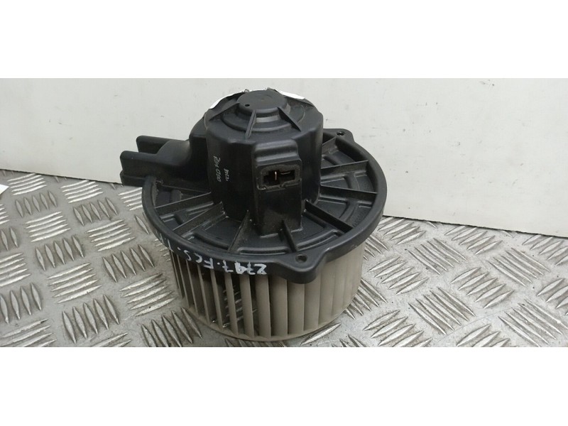 Recambio de motor calefaccion para kia carnival 2.9 crdi vgt active referencia OEM IAM B3088302  