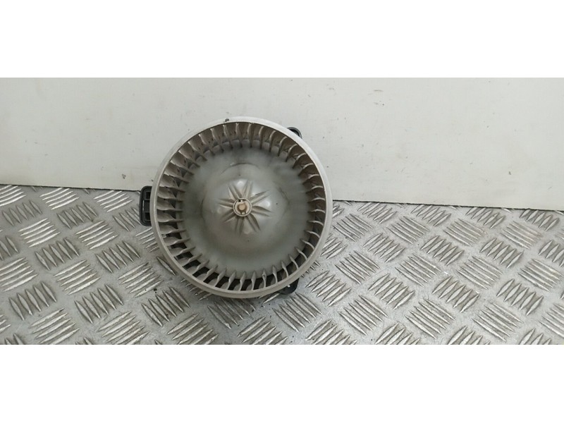 Recambio de motor calefaccion para kia carnival 2.9 crdi vgt active referencia OEM IAM B3088302  