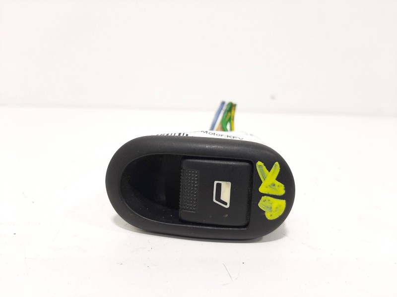 Recambio de mando elevalunas delantero izquierdo para citroën c3 1.4 audace referencia OEM IAM 96605364XT  