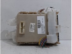 Recambio de caja reles / fusibles para toyota auris active referencia OEM IAM 8273002J70  