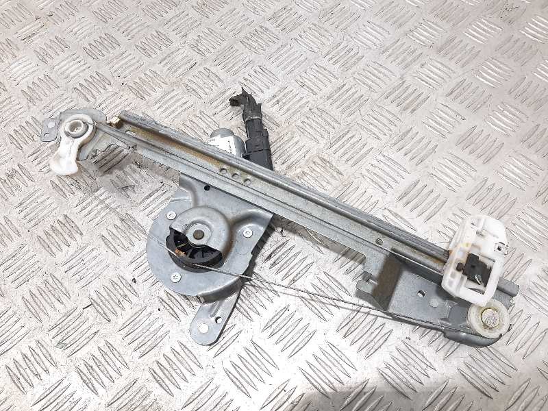 Recambio de elevalunas trasero derecho para renault megane ii berlina 5p authentique referencia OEM IAM 8200028073  