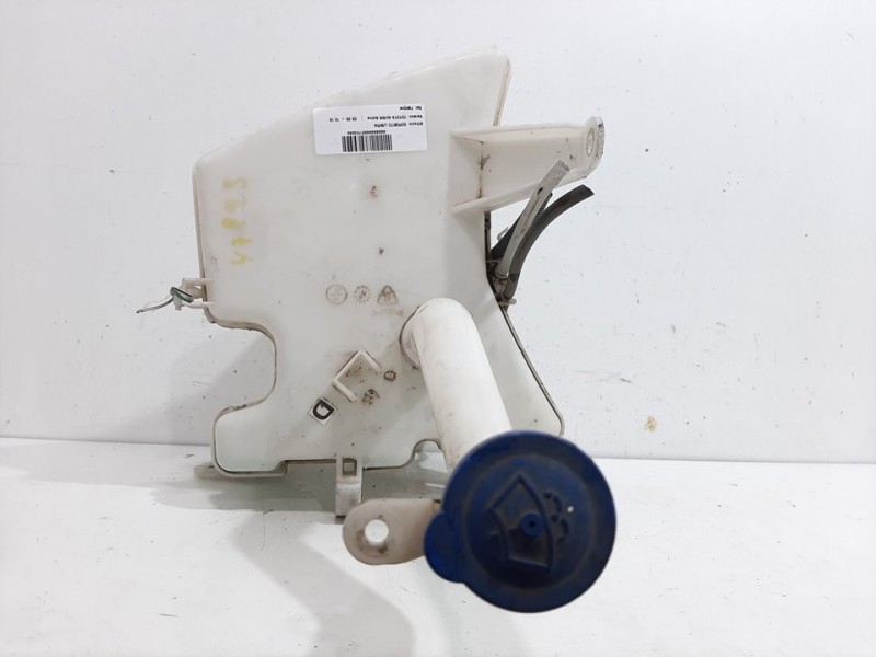 Recambio de deposito limpia para toyota auris active referencia OEM IAM   