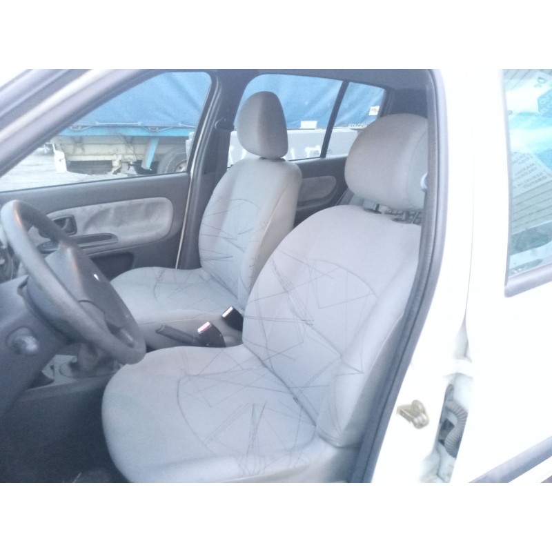 RENAULT CLIO II (BB_, CB_) - imagen 5