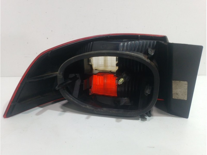 Recambio de piloto trasero derecho para renault laguna ii (bg0) expression referencia OEM IAM 8200002474  