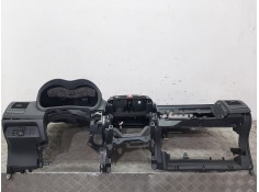 Recambio de salpicadero para toyota auris active referencia OEM IAM 5530242010