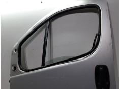 Recambio de puerta delantera izquierda para opel vivaro combi 2.9t corto referencia OEM IAM  GRIS