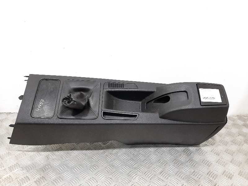 Recambio de apoyabrazos central para tata aria referencia OEM IAM   