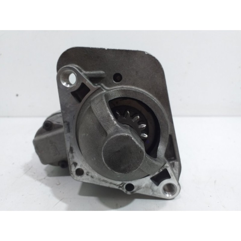 Recambio de motor arranque para dacia sandero ambiance referencia OEM IAM 233007689R  