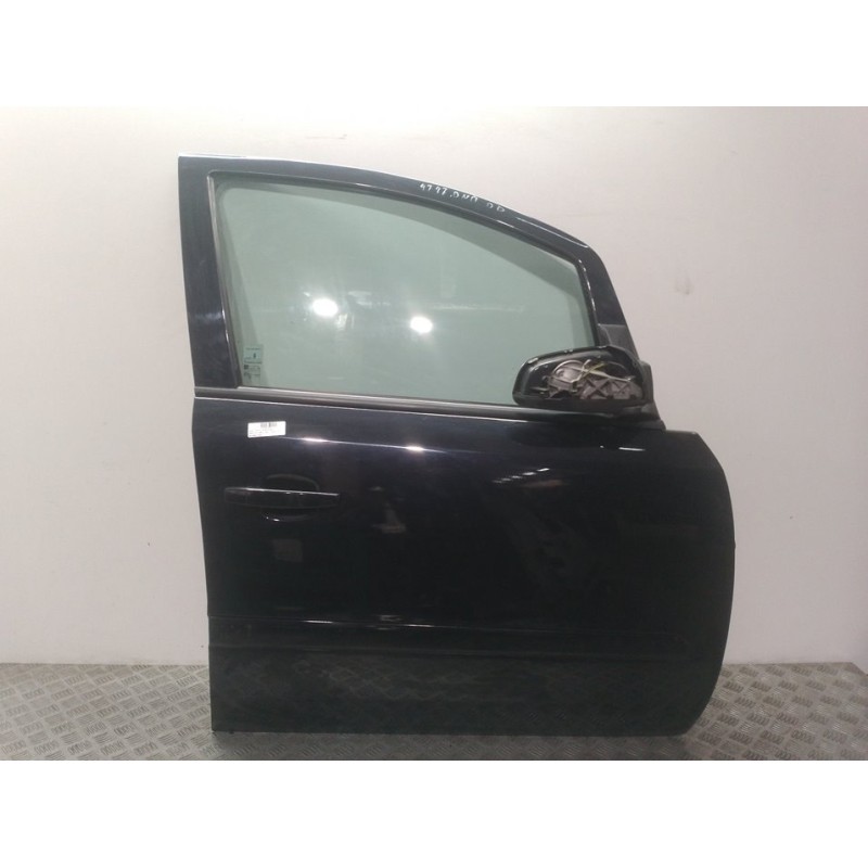 Recambio de puerta delantera derecha para opel zafira b cosmo referencia OEM IAM 124242 NEGRO 