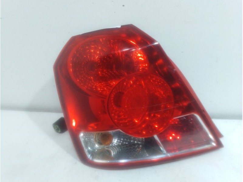 Recambio de piloto trasero izquierdo para chevrolet kalos 1.4 se referencia OEM IAM 96540268  