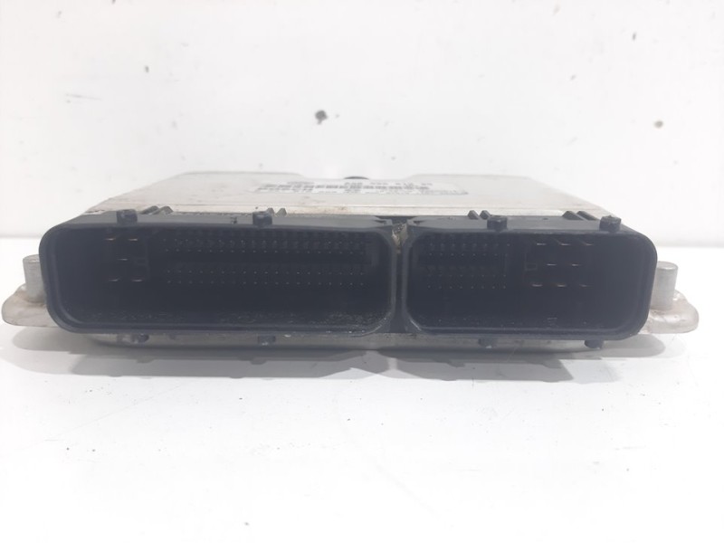 Recambio de centralita motor uce para seat leon (1m1) stella referencia OEM IAM  0281010228 BOSCH